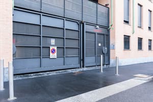 thumbnail: Property entrance