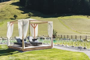 thumbnail: Exterior