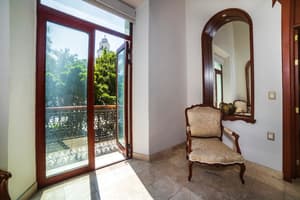 thumbnail: Balcony