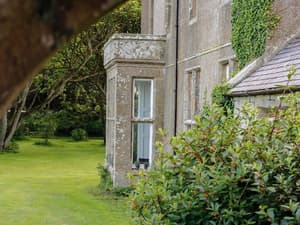 thumbnail: Exterior