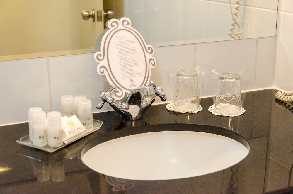 Bathroom sink
