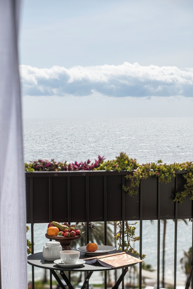 Restaurant-cafeteria