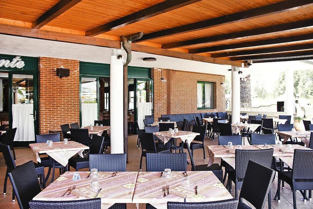 Restaurant-cafeteria