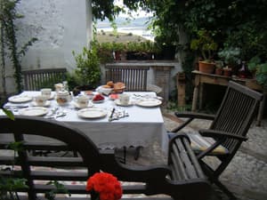 thumbnail: Dining