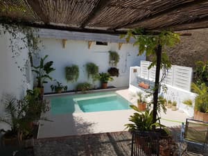 thumbnail: Outdoor pool