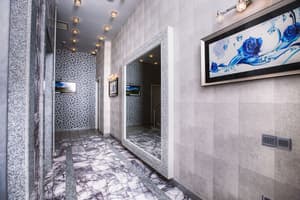 thumbnail: Interior entrance