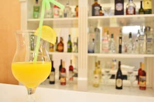 thumbnail: Bar (on property)