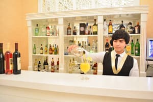 thumbnail: Bar (on property)