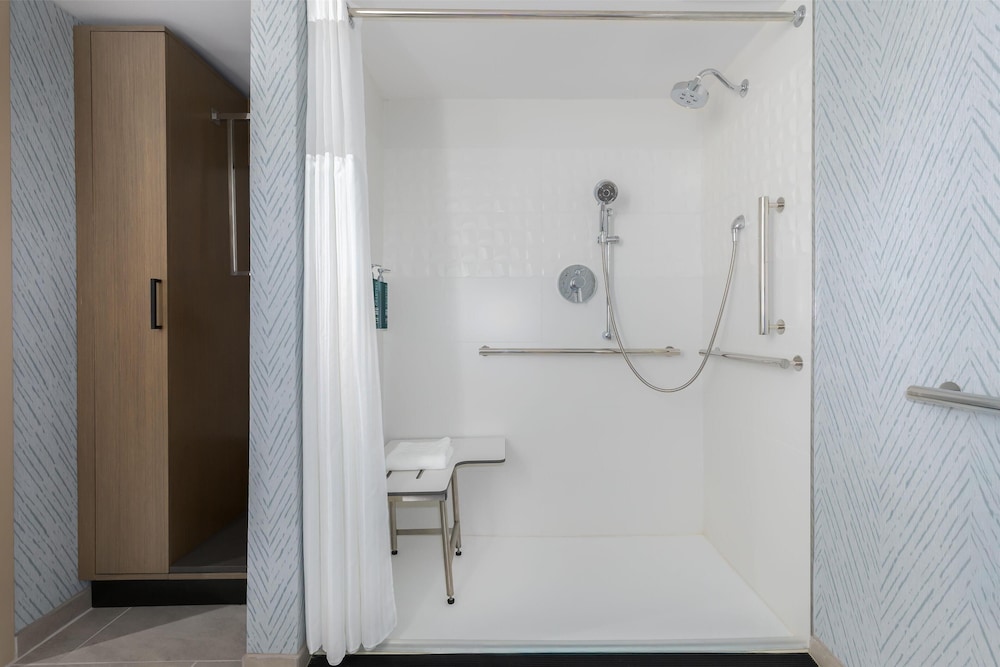 Bathroom shower