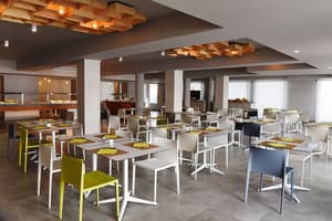 thumbnail: Breakfast area
