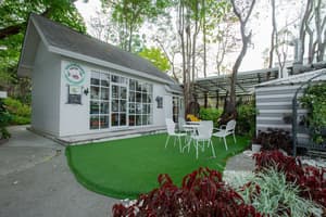 thumbnail: Coffee shop