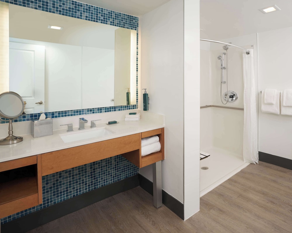 Bathroom shower