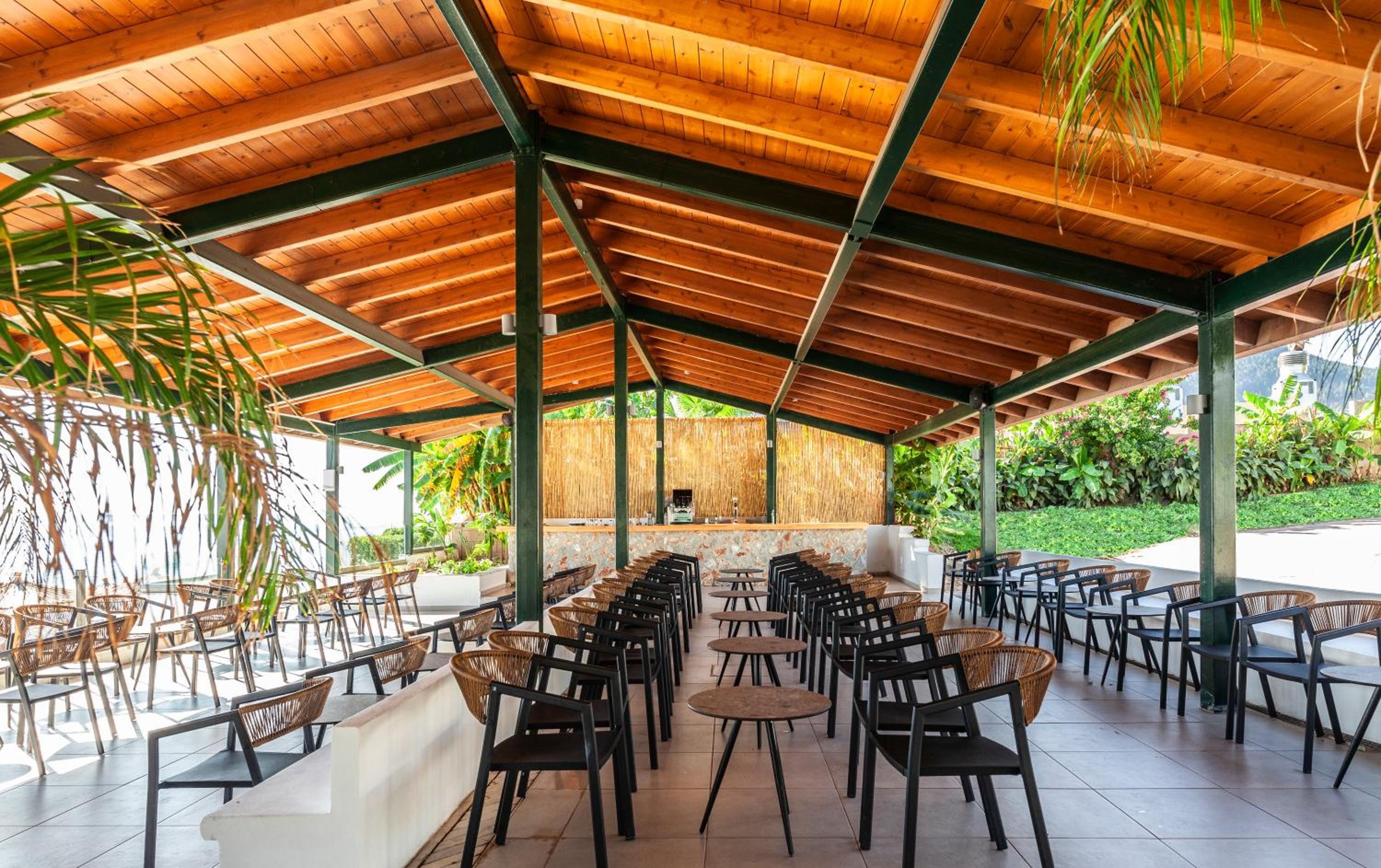 Restaurant-cafeteria