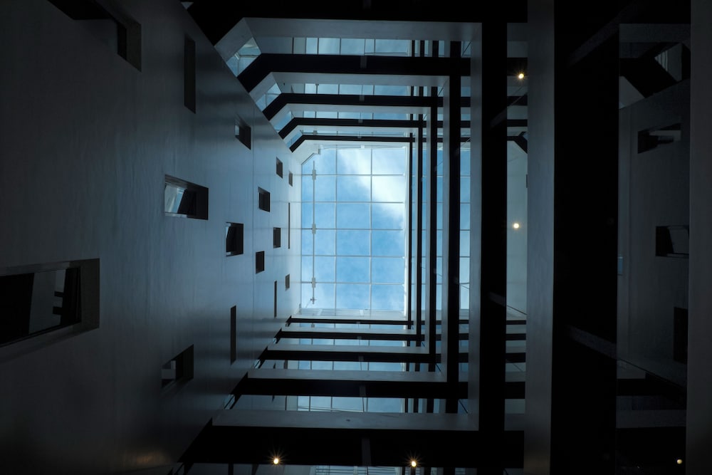 Handrails in hallways