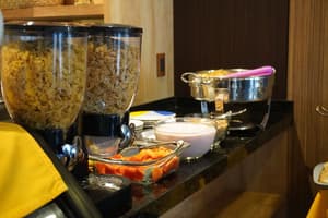 thumbnail: Restaurant