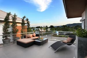 thumbnail: Outdoor pool