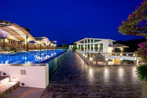 thumbnail: Outdoor pool