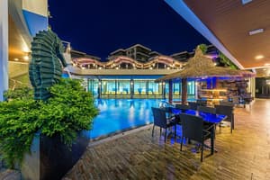 thumbnail: Outdoor pool