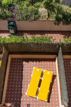 thumbnail: Exterior