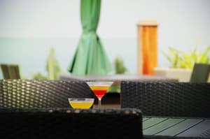 thumbnail: Bar