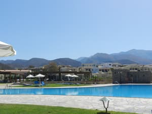 thumbnail: Outdoor pool