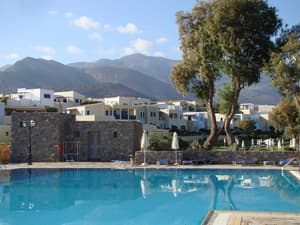 thumbnail: Outdoor pool