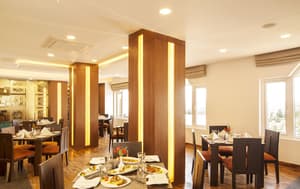 thumbnail: Restaurant