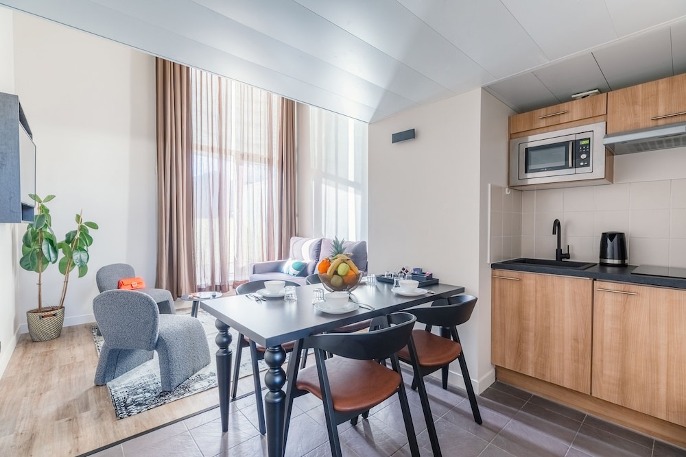 Restaurant-cafeteria