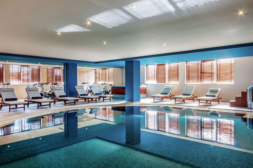 Swimming pool-spa