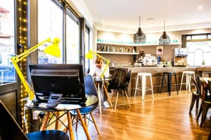 thumbnail: Bar (on property)