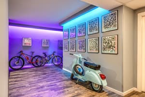 thumbnail: Interior