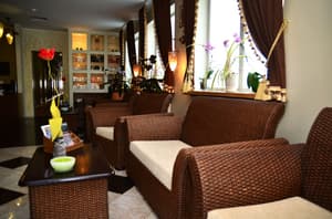 thumbnail: Interior entrance