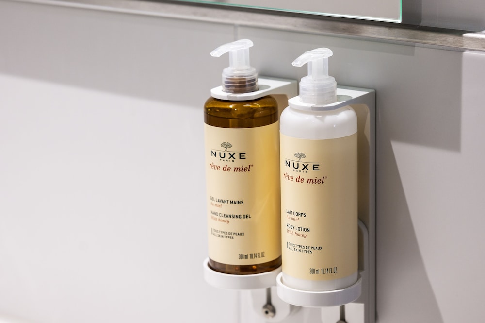 Bathroom amenities