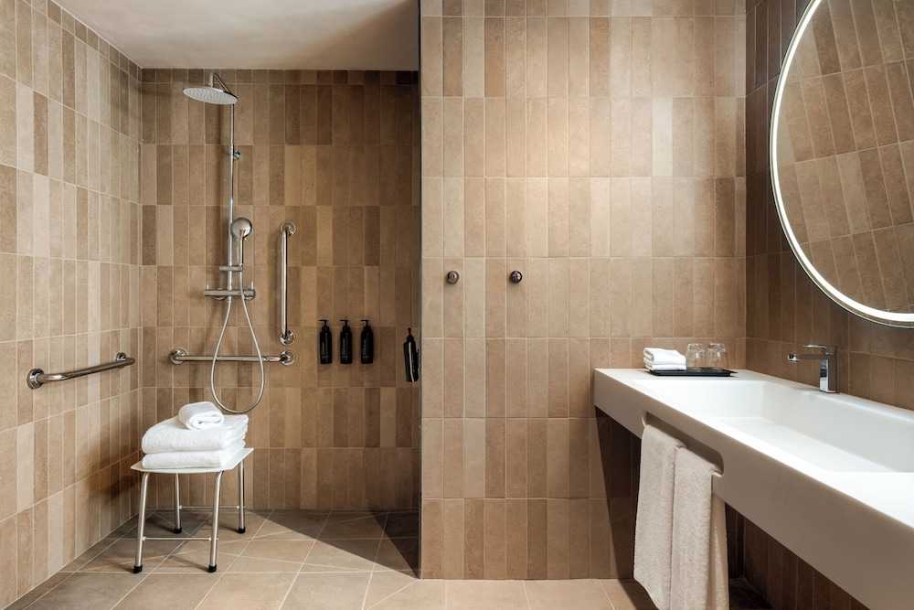 Hand-held showerhead
