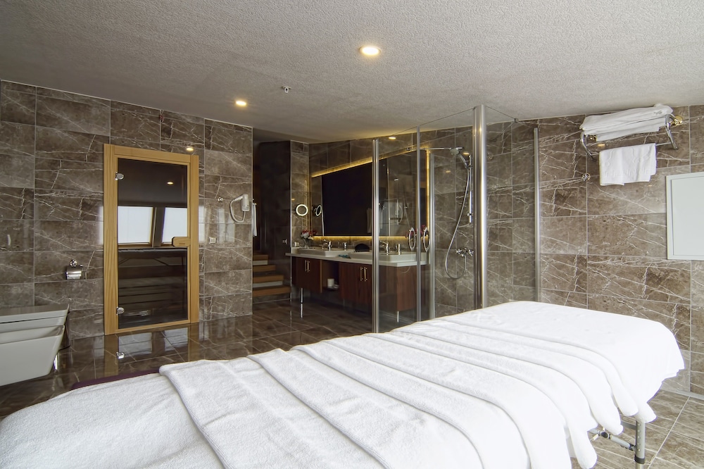 Bathroom amenities
