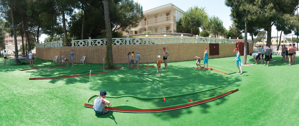 Children's play area - outdoor