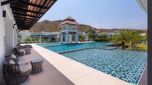 thumbnail: Outdoor pool