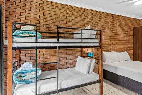 Economy Room Slps 4 (761) - Room