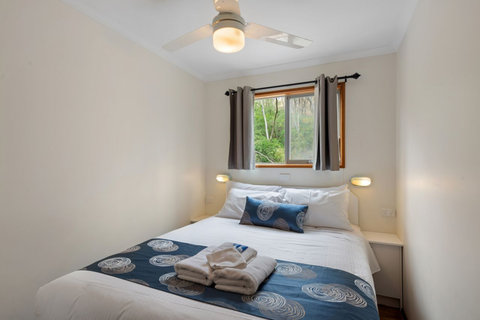 Dlx 2BR Cabin Slps 6 (978) - Room