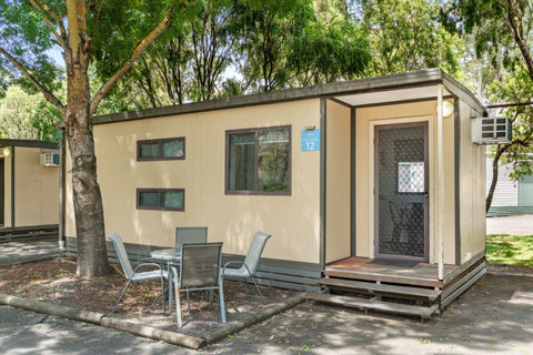 Economy 1BR Cabin (920)