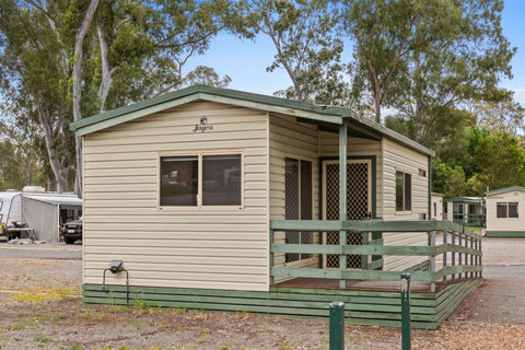 Standard 2BR Cabin Pet Frndly (1122)