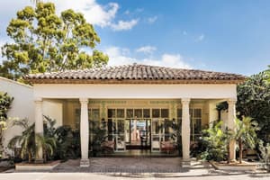 thumbnail: Front of property