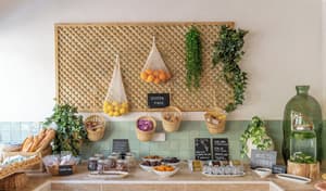 thumbnail: Breakfast area