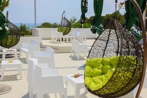 thumbnail: Terrace/patio