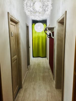 thumbnail: Hallway