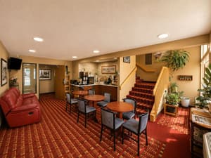 thumbnail: Breakfast area