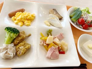 thumbnail: Breakfast buffet