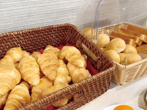 thumbnail: Breakfast buffet