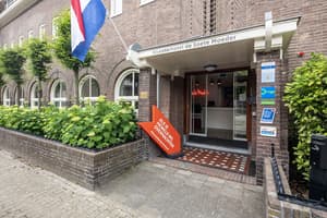 thumbnail: Property entrance