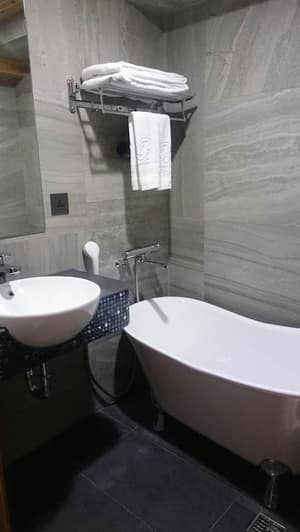 thumbnail: Bathroom